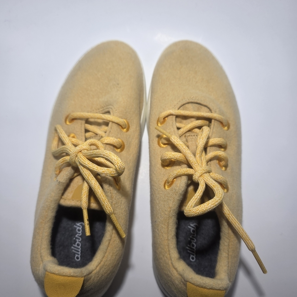 Allbirds Women’s Wool Runners Yellow Size 9 Lightweight Comfortable Sneakers - Picture 3 of 5